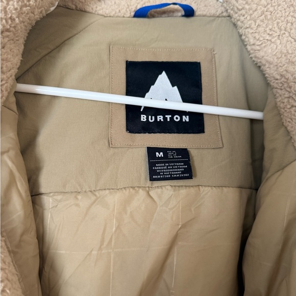 Burton Women’s Ski/Snowboard Jacket - Picture 2 of 4